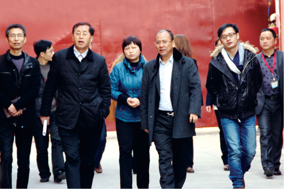 上海市松江区叶榭镇党委书记顾根华率团莅临丝瓜视频IOS在线观看调研考察