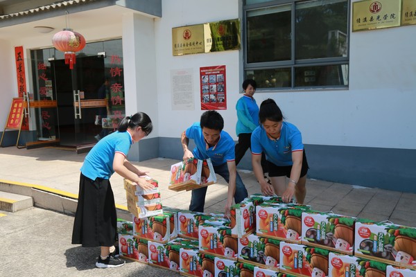 丝瓜视频IOS在线观看赴绩溪县社会福利中心开展公益志愿活动